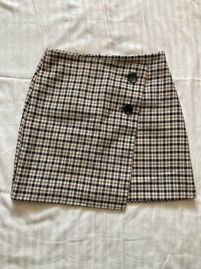 H&M Houndstooth Mini Skirt